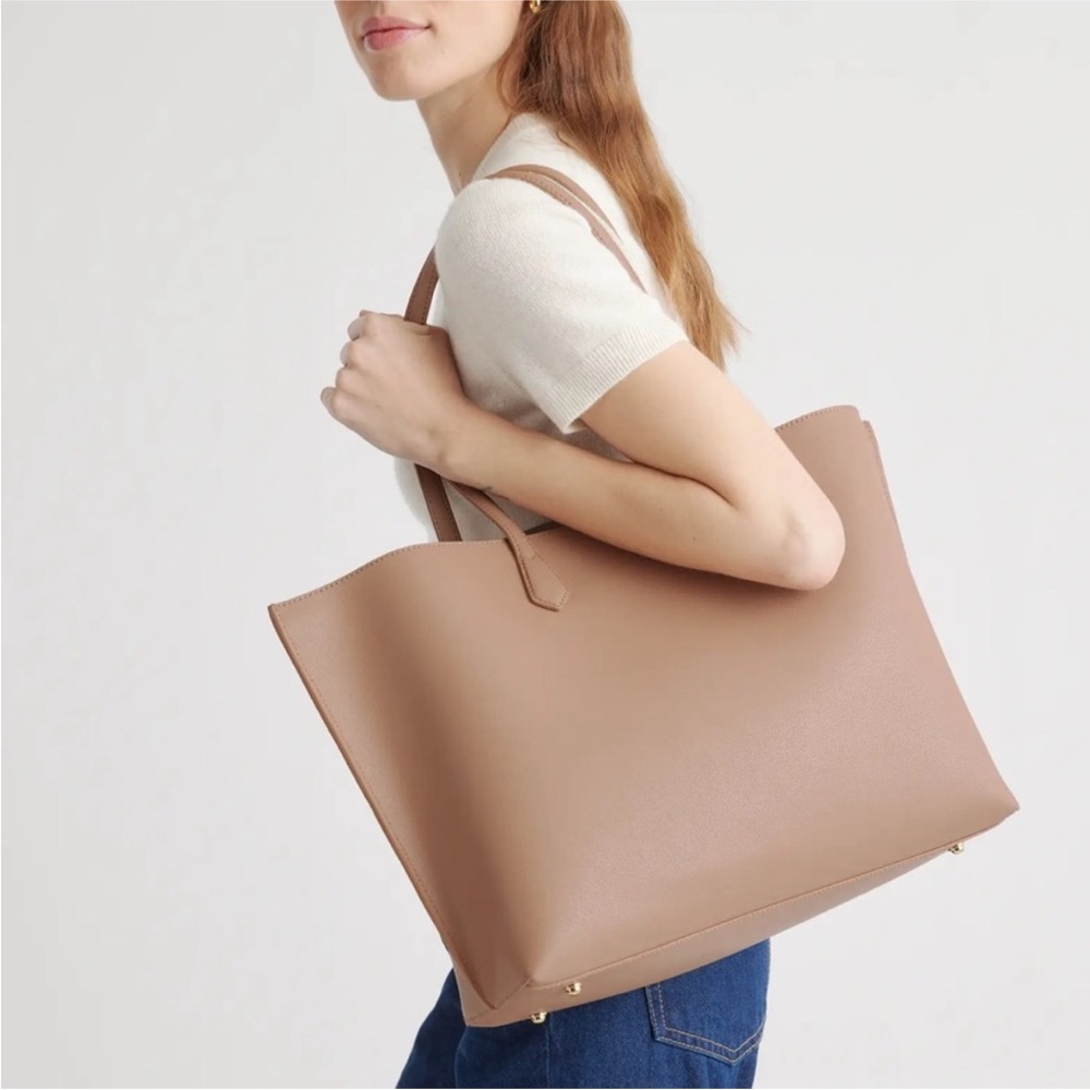 Quince triple compartment tote EUC
